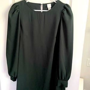 NEVER WORN- H&M dark green puffy sleeve dress
